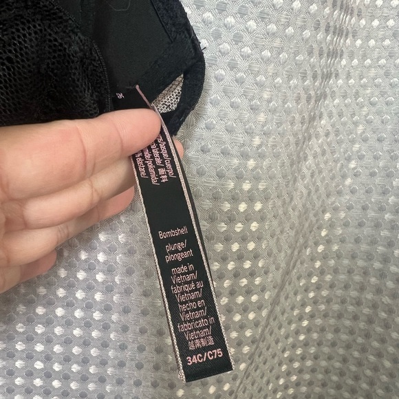 Victoria's Secret Black and Pink Lace Bombshell Bra Size 34C - Picture 3 of 3